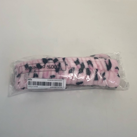 Brand New Pink Leopard Printed Spa Headband - Picture 4 of 5